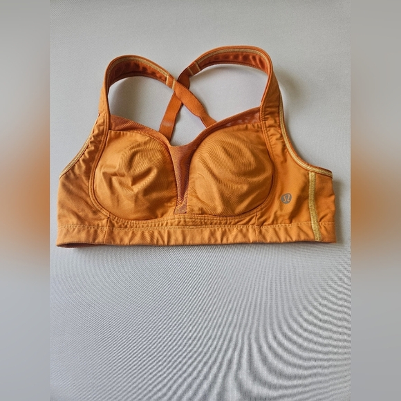 lululemon Women's Size 32 C athletica Orange Sports Bra - Picture 1 of 6